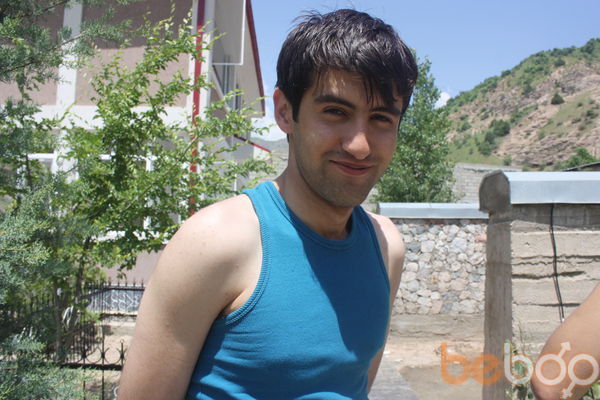 Муж на таджикском. Мужчины из Таджикистана. Красивые мужчины Таджикистана. Красивые памирские парни. Таджикистан люди мужчины.